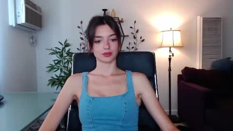 Olivia online show from August 4, 8:59 pm