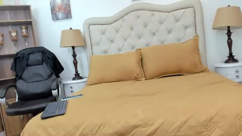 Noelia online show from June 12, 1:19 pm