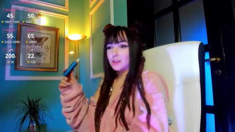 Moona  online show from September 25, 3:00 pm