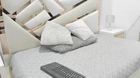 Luisa online show from February 18, 8:05 am