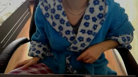 Snapshot of 1your_hot_girls chatting on February 23, 11:58 am 1your_hot_girls online show from February 23, 11:58 am