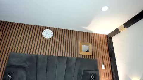 3X NAXAA online show from October 18, 1:36 pm