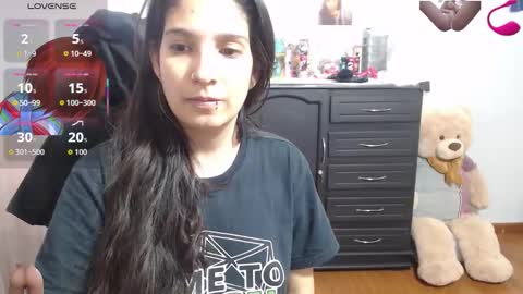 Snapshot of 69_shades chatting on September 16, 7:00 pm lucero online show from September 16, 7:00 pm