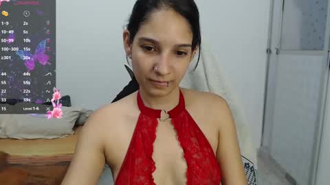 Snapshot of 69_shades chatting on February 1, 7:23 pm lucero online show from February 1, 7:23 pm