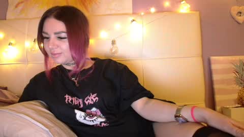 Snapshot of 6a6yface chatting on February 7, 12:17 pm lil J online show from February 7, 12:17 pm