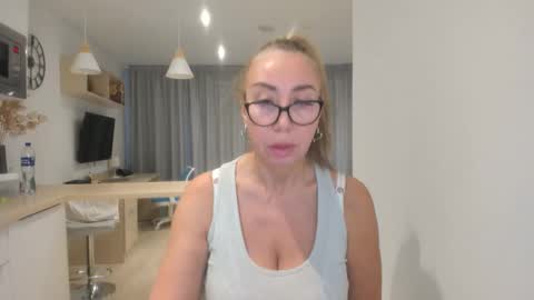 8ciara online show from November 26, 8:26 am