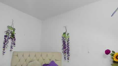 Zoey online show from March 8, 10:41 am