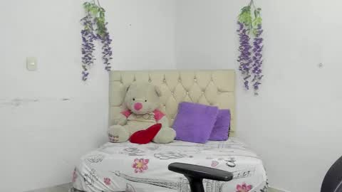 Zoey online show from March 15, 10:28 am