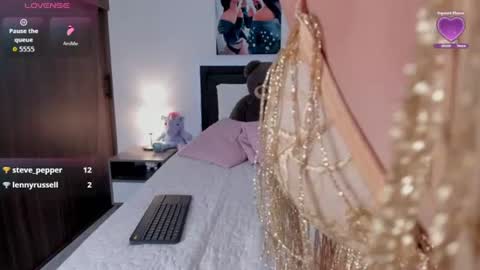 _alana_grey_ online show from July 3, 3:18 pm
