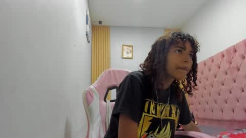 _aleja_x001 online show from January 17, 8:38 pm