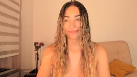 Snapshot of _alliex_ chatting on December 12, 11:07 am you can call me pretty online show from December 12, 11:07 am