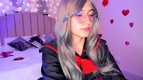 Allondra  online show from February 9, 1:01 am