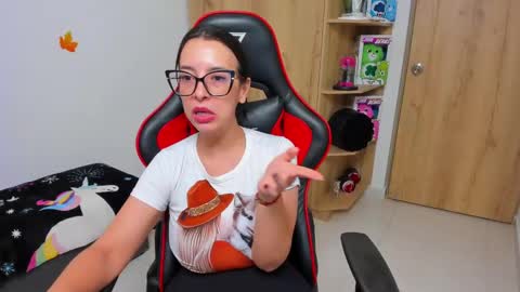 AMANDA online show from January 2, 1:17 am