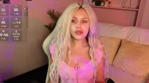 _amymoore online show from August 5, 1:34 am
