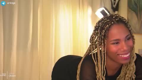 Snapshot of _angeleyes chatting on October 30, 11:06 pm Angie - online show from October 30, 11:06 pm