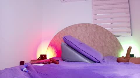 Any online show from February 17, 8:41 pm