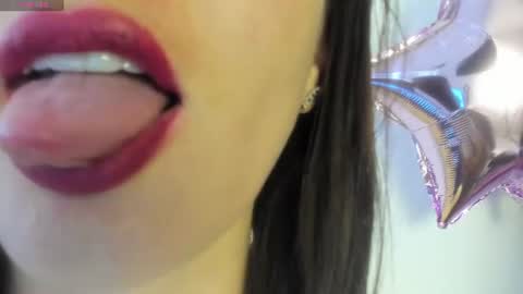 antonia online show from June 12, 8:28 pm