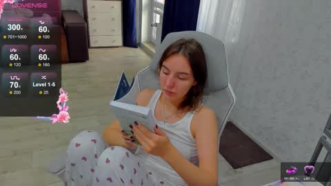 Snapshot of _arina_cox__ chatting on September 20, 11:52 am Arina online show from September 20, 11:52 am