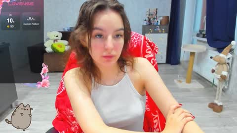 Snapshot of _arina_cox__ chatting on December 9, 11:26 am Arina online show from December 9, 11:26 am