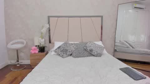 Bella Nova online show from December 16, 12:33 pm