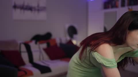 Lili online show from February 3, 6:16 am