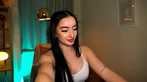 Pearl online show from December 20, 5:28 pm