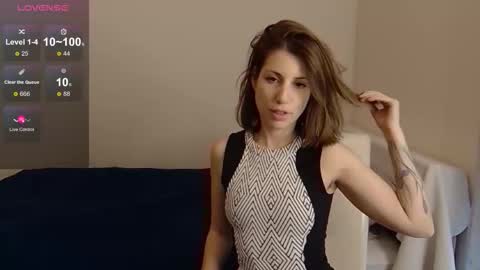 Laura online show from November 14, 11:10 am