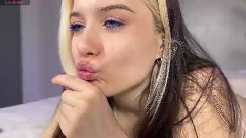 Hey were Vi and Alex  OF your bj queen online show from June 15, 2:34 am