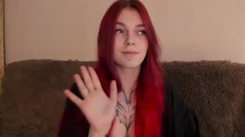 Caroline online show from November 16, 1:00 pm