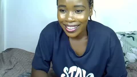 Snapshot of _chacha482688 chatting on February 5, 10:33 pm _chacha482688 online show from February 5, 10:33 pm