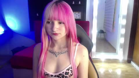 _charlotte_collins_ online show from May 27, 3:20 pm