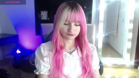 _charlotte_collins_ online show from June 30, 3:55 pm