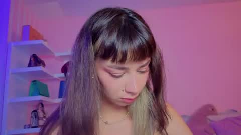 _cute_isabella_ online show from July 5, 4:19 am