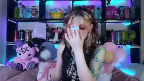 Kate online show from June 14, 6:52 pm
