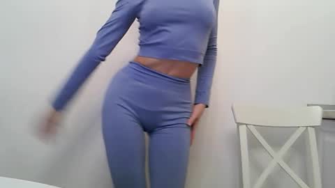 Snapshot of _domnatermsi chatting on October 28, 4:46 pm _domnatermsi online show from October 28, 4:46 pm