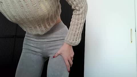 Snapshot of _domnatermsi chatting on March 6, 11:36 am _domnatermsi online show from March 6, 11:36 am