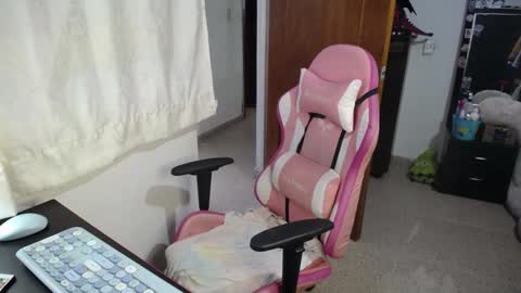 Snapshot of _dulcefox_ chatting on January 14, 2:32 pm Abbye online show from January 14, 2:32 pm