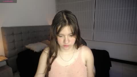 _emaa_ online show from October 19, 3:25 pm