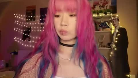 EveEva online show from February 21, 3:40 am