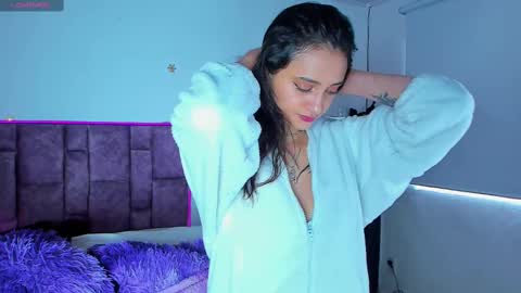 Snapshot of _gabbyx_ chatting on February 21, 12:28 pm Gabby online show from February 21, 12:28 pm