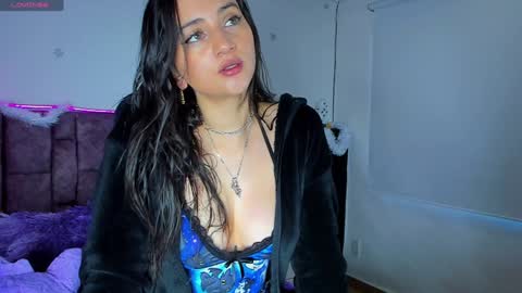 Snapshot of _gabbyx_ chatting on December 20, 11:21 am Gabby online show from December 20, 11:21 am