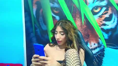 _gold_strawberry_ online show from June 27, 11:55 pm