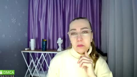 Snapshot of _greybunny_ chatting on March 9, 8:29 am _greybunny_ online show from March 9, 8:29 am