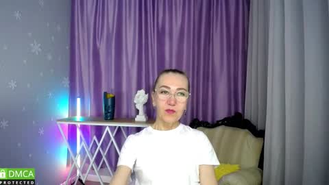 Snapshot of _greybunny_ chatting on September 21, 11:20 am _greybunny_ online show from September 21, 11:20 am