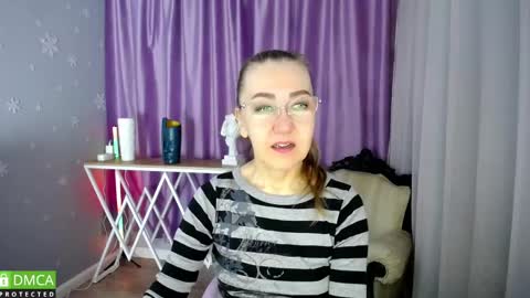Snapshot of _greybunny_ chatting on March 7, 6:13 am _greybunny_ online show from March 7, 6:13 am