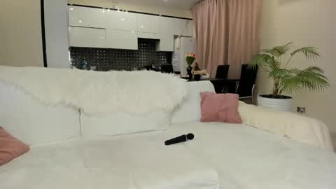 Julia online show from January 30, 11:11 am