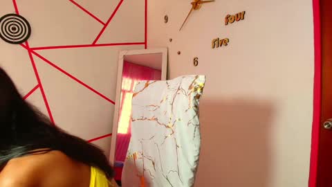 Snapshot of _jessi69_ chatting on February 3, 8:35 pm Jesica online show from February 3, 8:35 pm