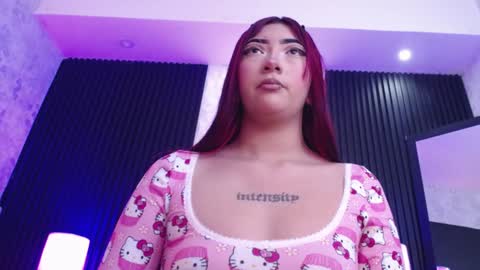 Snapshot of _johana18 chatting on December 14, 2:10 pm Mia online show from December 14, 2:10 pm