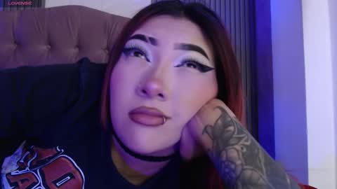 Mia online show from November 20, 5:58 pm