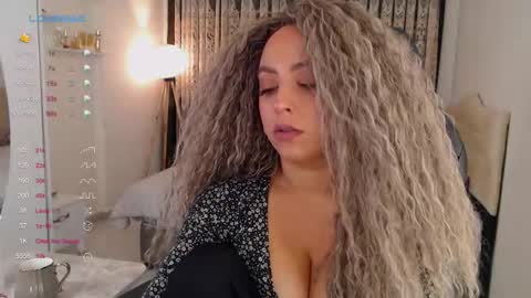 _just_a_queen_3 online show from September 13, 4:26 pm